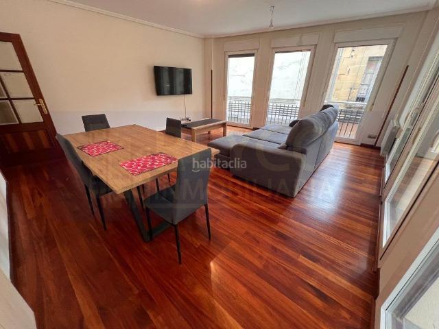 Apartamento en venta en Haro. Oportunidad, apartamento seminuevo céntrico junto la plaza. Apartamentos.