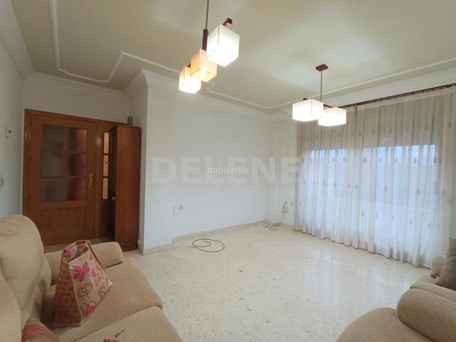 Apartamento en venta en Hellín. 2723 APARTAMENTO CON PATIO, GARAJE Y TRASTERO, PRÓXIMO A GRAN VÍA. Apartamentos.