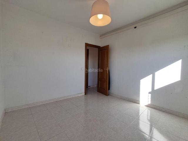 Apartamento en venta en Hospitalet de Llobregat L´, Les Planes. SE VENDE PISO EN LHOSPITALET DE LLOBREGAT BARCELONA. Apartamentos Hospitalet de Llobregat.