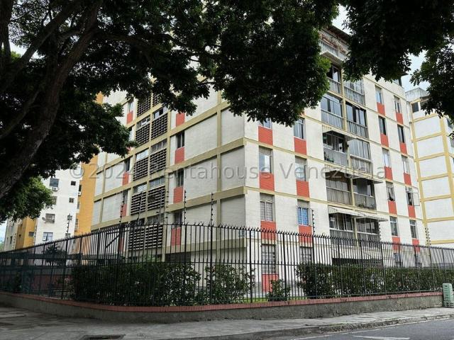 Apartamento en Venta en La Trinidad, Caracas