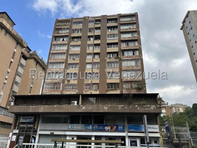 Apartamento en Venta en La Urbina, Caracas