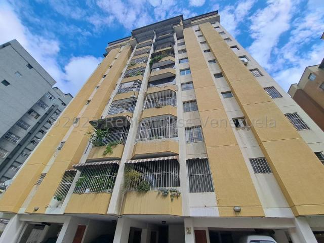 Apartamento en Venta en La Urbina, Caracas