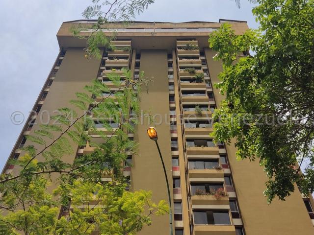 Apartamento en Venta en La Urbina, Caracas