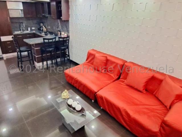 Apartamento en Venta en La Vela de Coro Falcón 69 m2. 3 hab