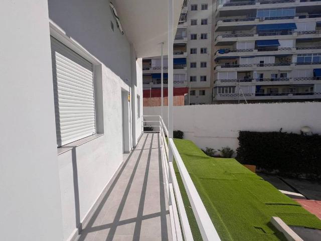 Apartamento en Venta en La Carihuela Los Nidos