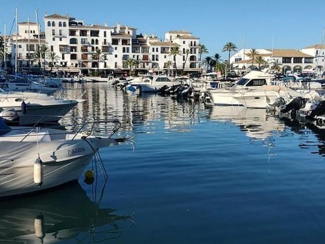 Apartamento en venta en La Duquesa / Puerto de la Duquesa, Málaga Costa del Sol