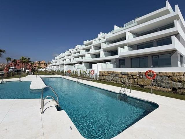 Apartamento en venta en La Duquesa / Puerto de la Duquesa, Málaga Costa del Sol