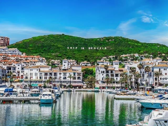 Apartamento en venta en La Duquesa / Puerto de la Duquesa, Málaga Costa del Sol