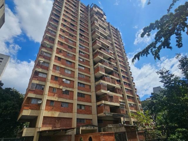 Apartamento en Venta en La Florida 3H+s/2B+s/1 PE