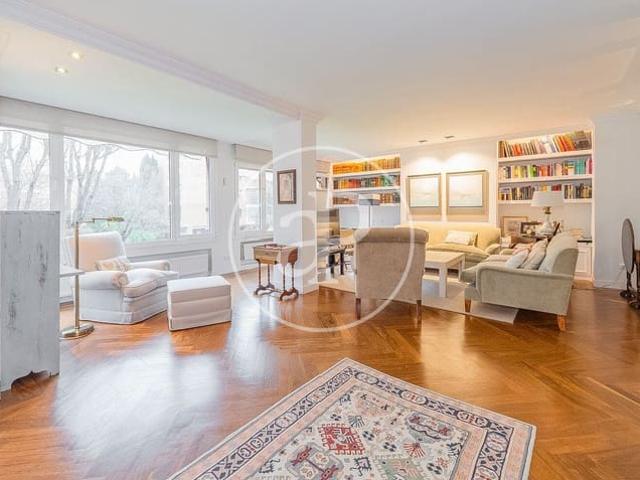 Apartamento en venta en La Moraleja, Madrid