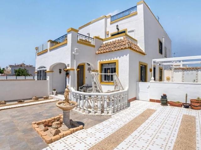 Apartamento en venta en La Siesta, Alicante Costa Blanca