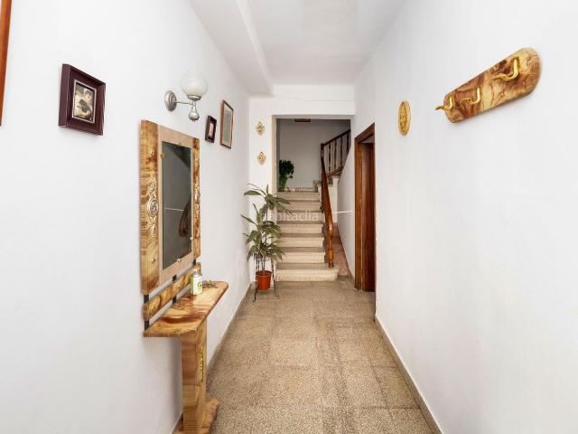 Apartamento en venta en Lanjarón. Oportunidad en Lanjarón! Bajo con un sinfín de posibilidades. Apartamentos.