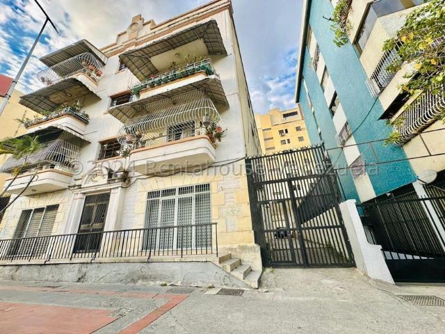 Apartamento en Venta en Las Acacias, Caracas