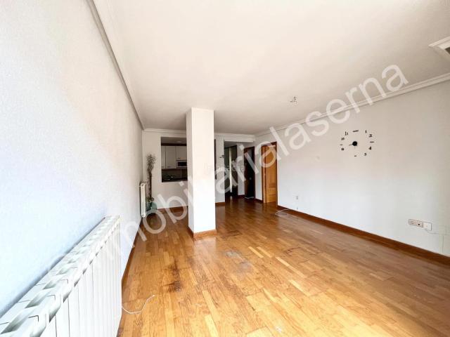 Apartamento en venta en León, El Ejido Santa Ana. SAN Pedro 20. Apartamentos.