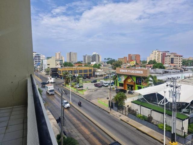 Apartamento en Venta en Lechería 6016 Anzoátegui 157 m2. 3 hab
