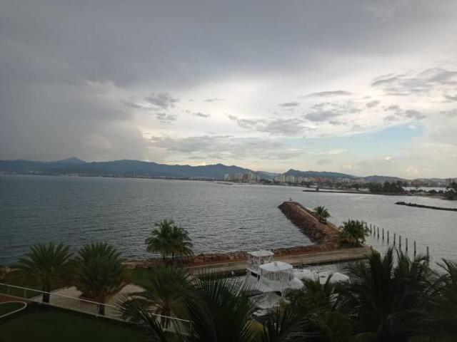 Apartamento en Venta en Lechería Anzoátegui 150 m2. 3 hab