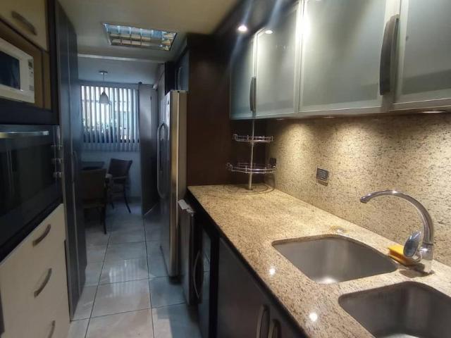 Apartamento en Venta en Lechería Anzoátegui 115 m2. 3 hab