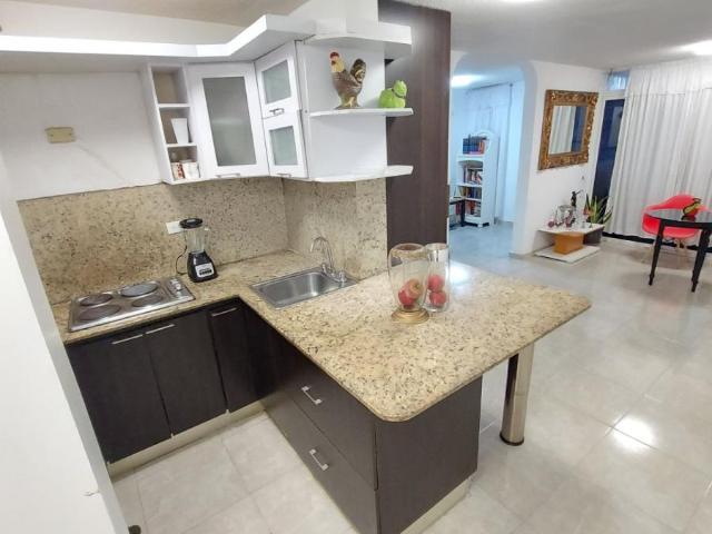 Apartamento en Venta en Lechería Anzoátegui 75 m2. 3 hab