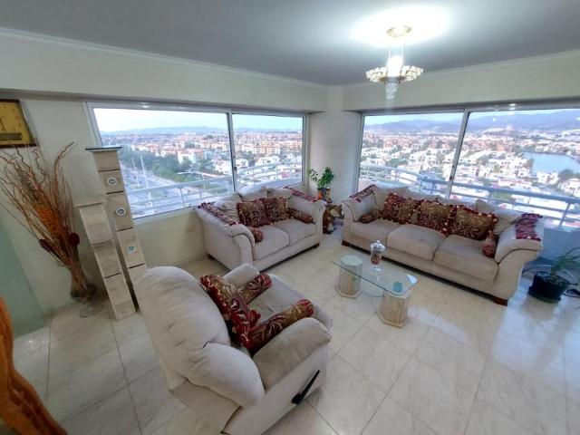 Apartamento en Venta en Lechería LECHERIA Anzoátegui 240 m2. 4 hab