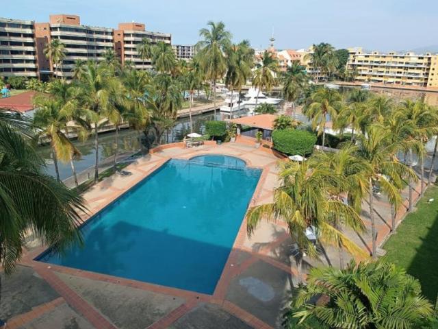 Apartamento en Venta en Lechería Plaza Marina Lecheria Anzoátegui 104 m2. 3 hab