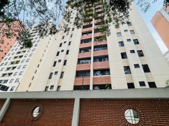 Vendo Apartamento de 85m2 3h/2b/2pe Lomas del vila
