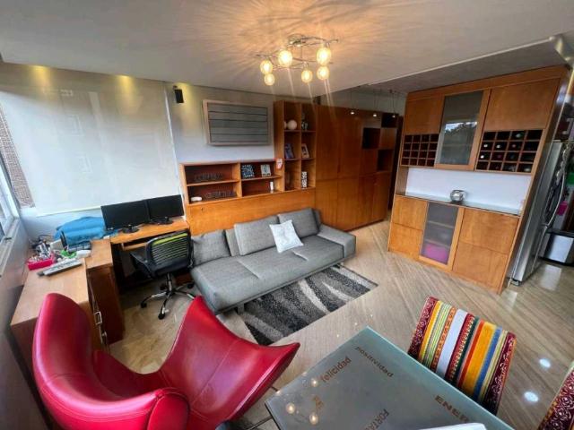 Apartamento en Venta en Lomas del Sol Remodelado