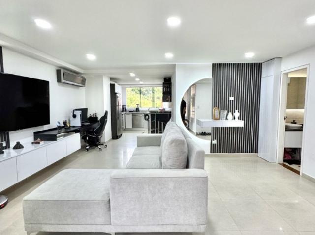 Apartamento en venta en lomas del sol