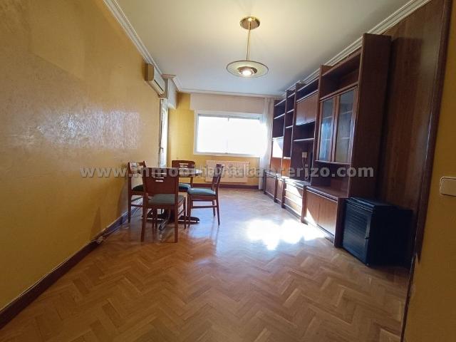 Apartamento en venta en Logroño, Gran Via. Apartamentos.