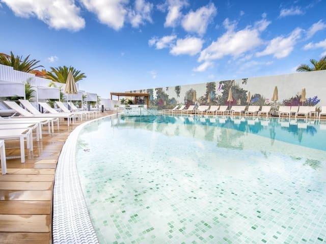 Apartamento en venta en Los Cristianos, Tenerife