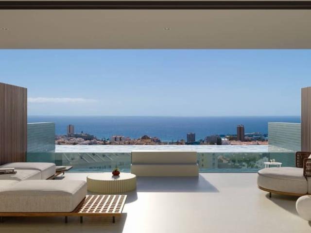 Apartamento en venta en Los Cristianos, Tenerife