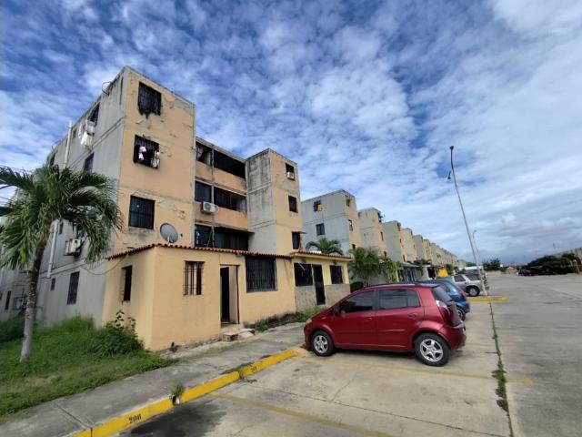 APARTAMENTO EN VENTA EN LOS GUAYOS!