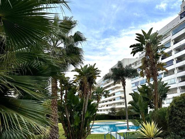 Apartamento en Venta en Los Jardines de Marbella La Ermita