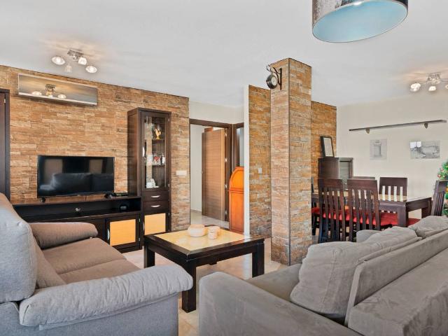 Apartamento en Venta en Los Jardines de Marbella La Ermita