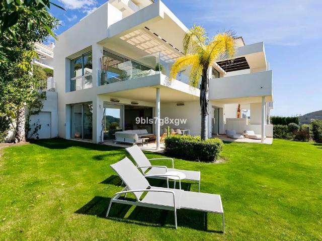 Apartamento en Venta en Los Jardines de Marbella La Ermita