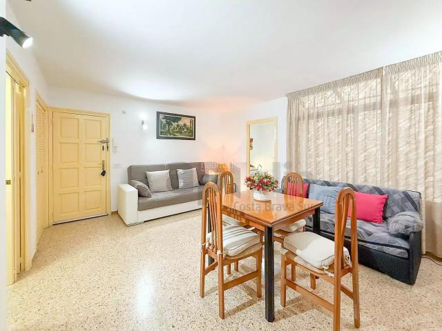 Apartamento en venta en Lloret de Mar, Centre Costa Brava. APARTAMENTO FUNCIONAL A POCOS PASOS DE LA PLAYA DE LLORET DE MAR. Apartamentos Lloret de.