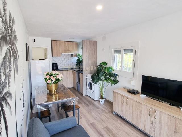 Apartamento en venta en Llançà, El Colomer La Bateria La Coma Costa Brava. Apartamento reformado con dos terrazas junto a la playa de la Farella en Llançà. Apartamentos.