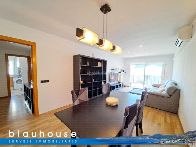 Apartamento en venta en Llançà, El Colomer La Bateria La Coma Costa Brava. Piso de 3 habitaciones. Apartamentos.