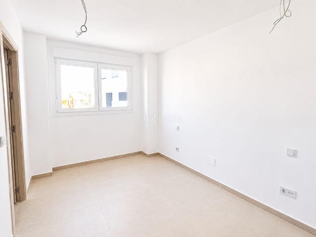 Apartamento en venta en Manilva, Alcorrín. Una oportunidad fantástica para adquirir un apartamento a estrenar de dos dormitorios y dos baños en la prestigiosa urbanización A. Apartamentos.