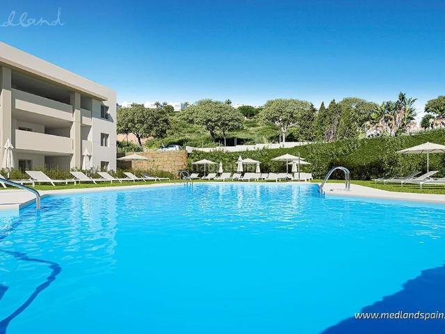 Apartamento en venta en Manilva, Chullera. Ático con 3 dormitorios y solárium privado en Manilva. Apartamentos.