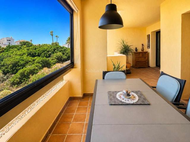 Apartamento en venta en Manilva, La Duquesa. Apartamento en primera línea de golf con vistas al mar en La Duquesa, Manilva. Apartamentos.