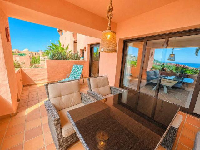 Apartamento en venta en Manilva, San Luis de Sabinillas. Apartamento con vistas al mar cerca de la playa, Manilva costa. Apartamentos.