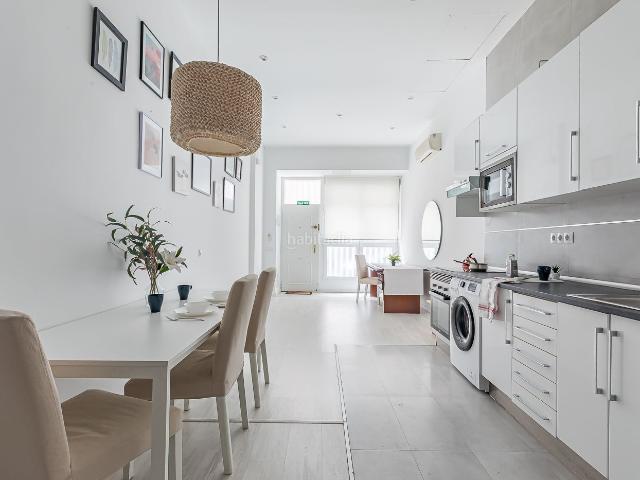 Apartamento en venta en Madrid, Cuatro Caminos Azca. Piso de 2 dormitorios con plaza de garaje opcional. Apartamentos.