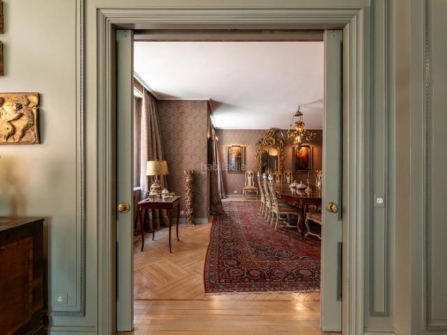 Apartamento en venta en Madrid, Almagro. Residencia amplia y señorial en Almagro. Apartamentos.