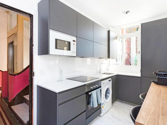 Apartamento en venta en Madrid, Argüelles. Inversión a un paso del Palacio Real. Apartamentos.