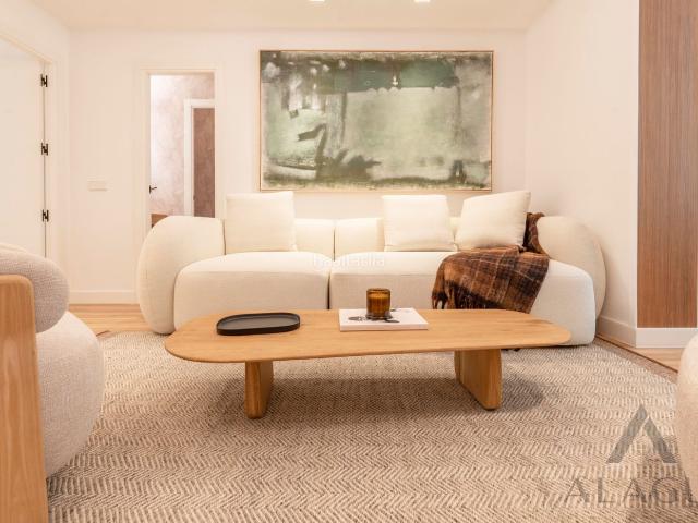 Apartamento en venta en Madrid, Argüelles. Piso reformado y amueblado en Arguelles calle Princesa. Apartamentos.
