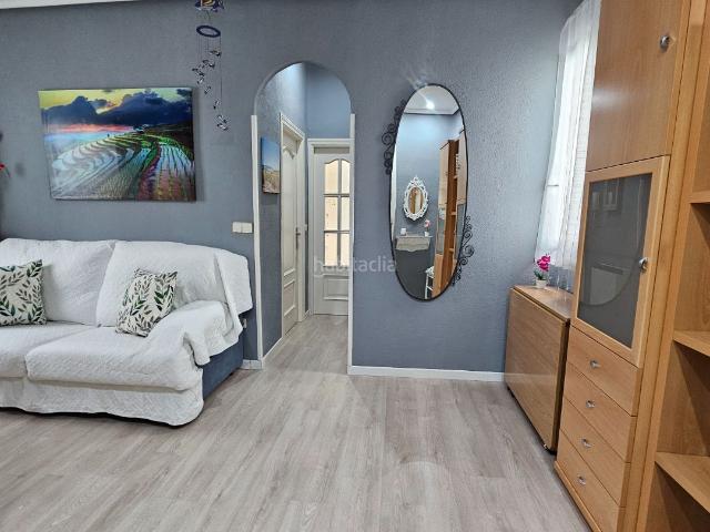 Apartamento en venta en Madrid, Bellas Vistas. Particular vende piso amueblado para entrar a vivir. Apartamentos.
