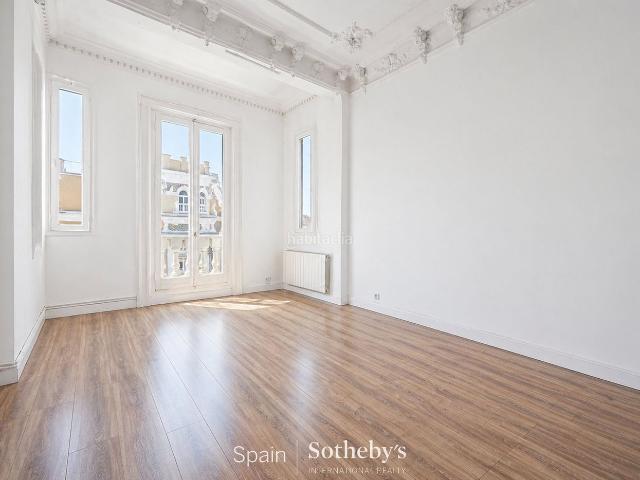 Apartamento en venta en Madrid, Justicia Chueca. Piso de lujo con 6 habitaciones en Gran Vía. Apartamentos.