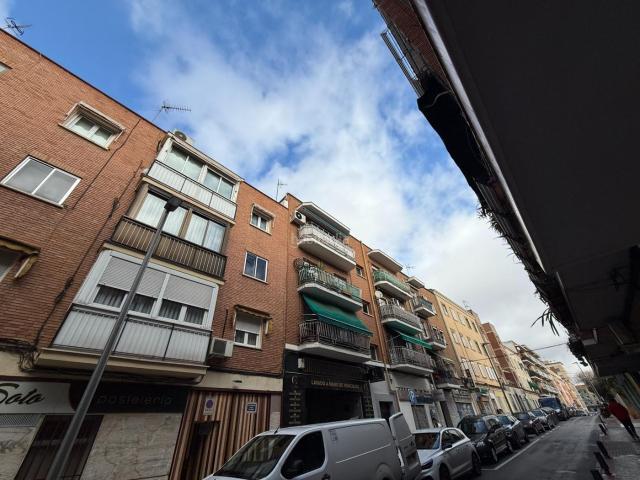 Apartamento en venta en Madrid, Opañel. Apartamentos.