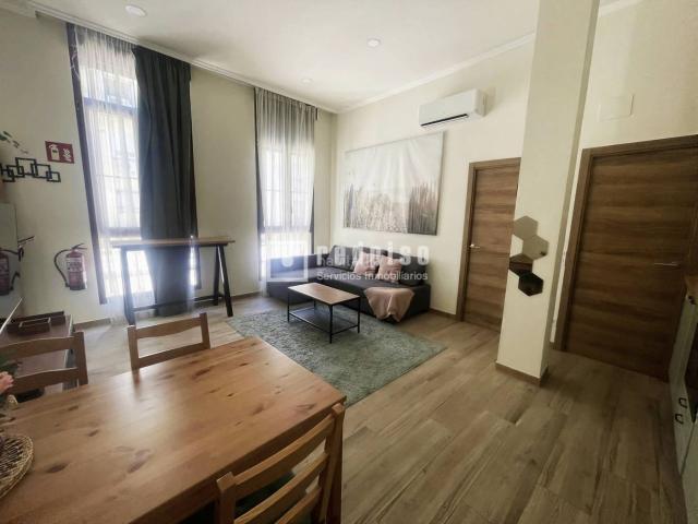 Apartamento en venta en Madrid, Orcasitas. APARTAMENTO TURÍSTICO CON LICENCIA EN VIGOR. Apartamentos.