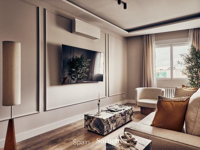 Apartamento en venta en Madrid, Lista. Piso de 2 habitaciones en Barrio de Salamanca. Apartamentos.
